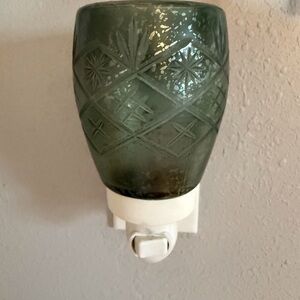 Scentsy Green Glass Plug-in